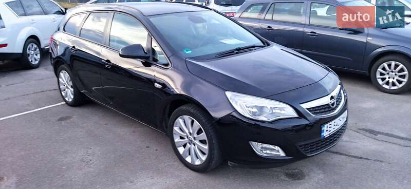 Универсал Opel Astra 2010 в Виннице