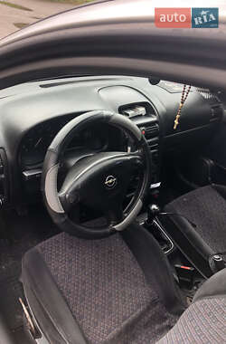 Хэтчбек Opel Astra 1998 в 