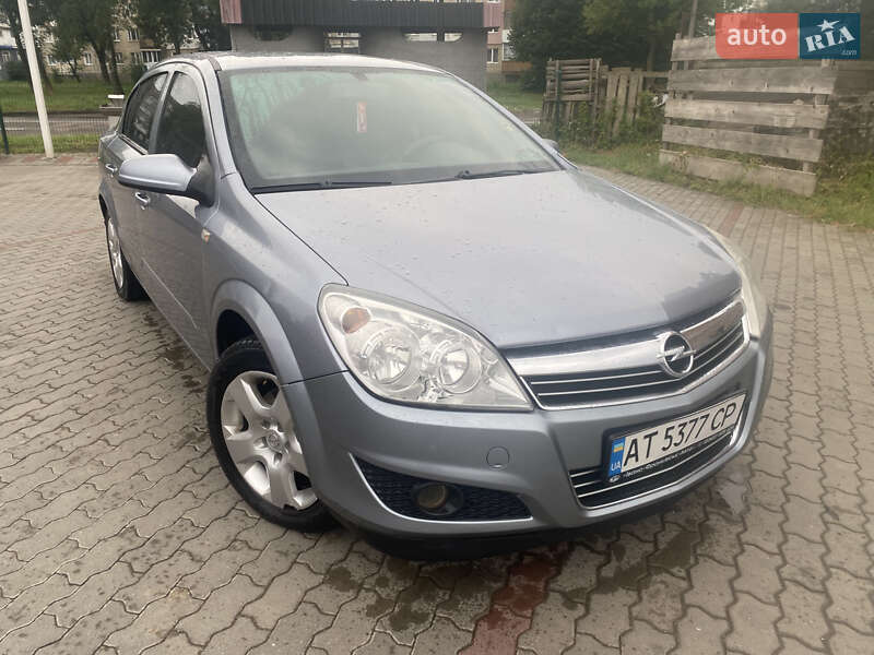 Седан Opel Astra 2008 в Калуше