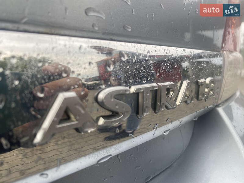 Седан Opel Astra 2008 в Калуше