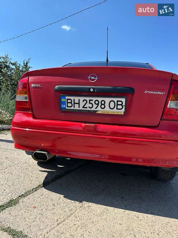 Седан Opel Astra 1999 в Рени