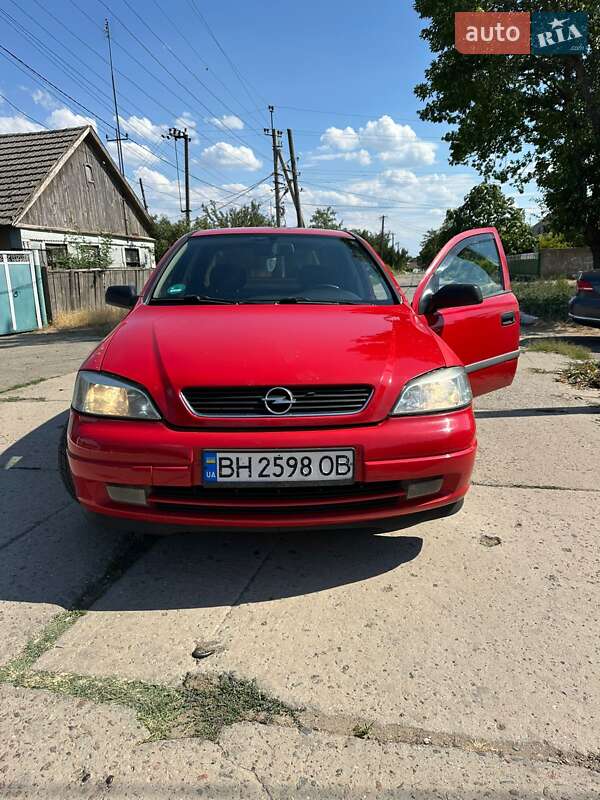Седан Opel Astra 1999 в Рени