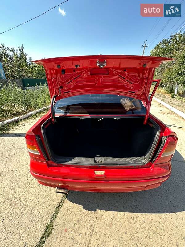 Седан Opel Astra 1999 в Рени