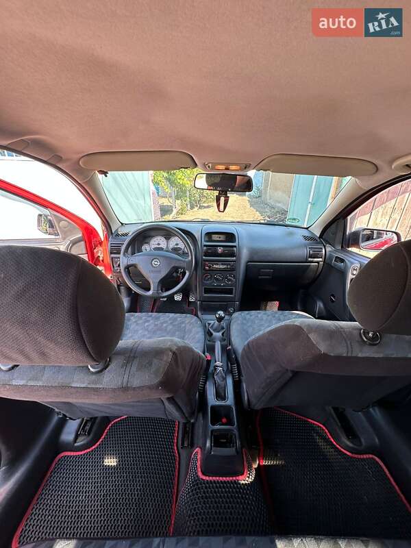 Седан Opel Astra 1999 в Рени