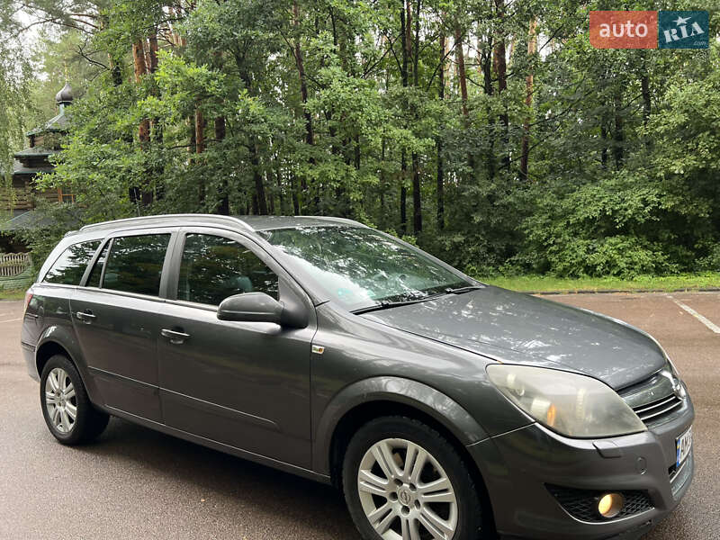 Универсал Opel Astra 2009 в Житомире