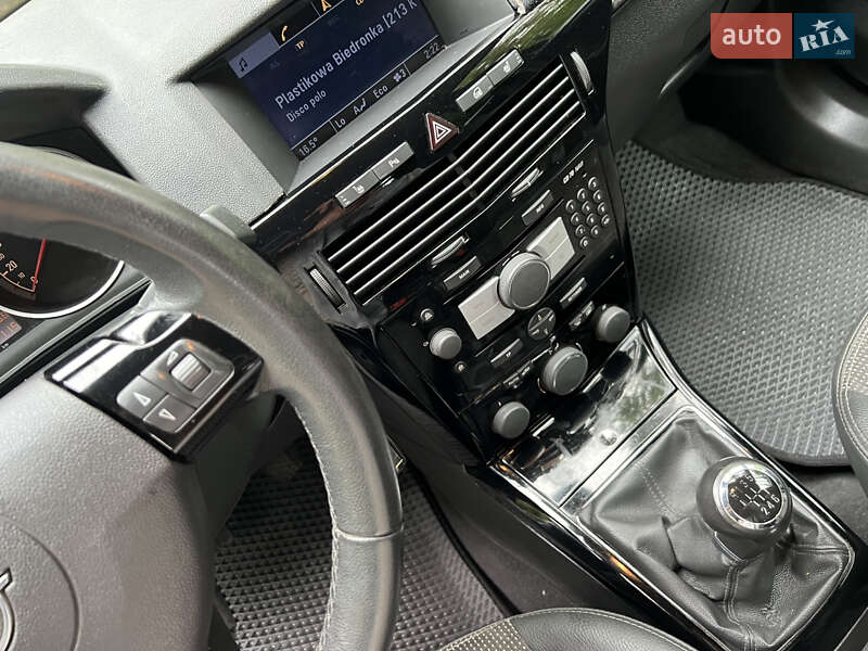 Универсал Opel Astra 2009 в Житомире