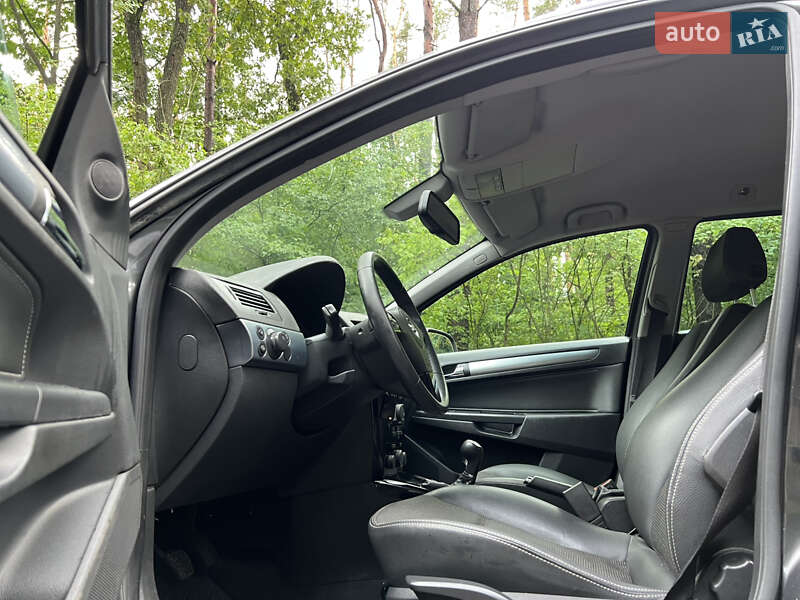 Универсал Opel Astra 2009 в Житомире