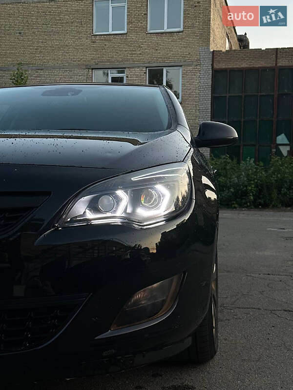 Opel Astra 2010