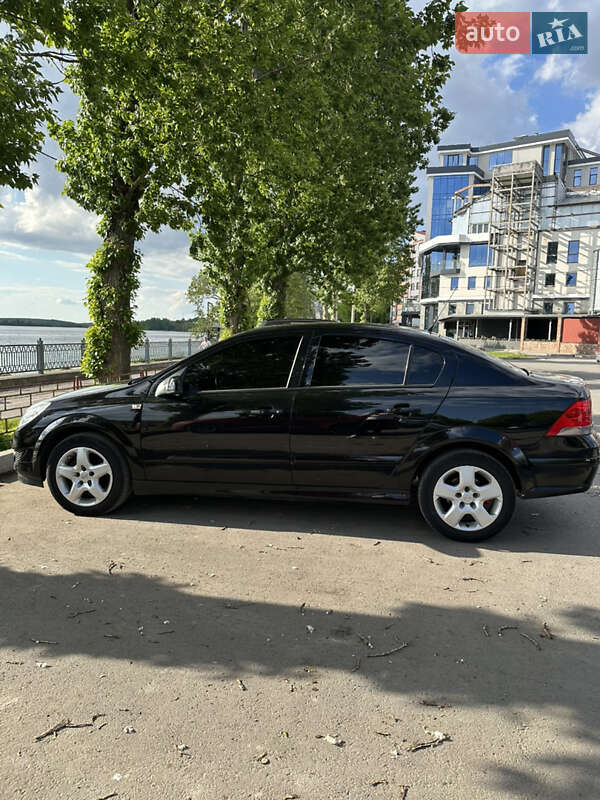 Седан Opel Astra 2008 в Тернополе