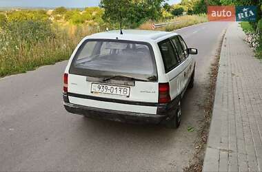 Универсал Opel Astra 1992 в 