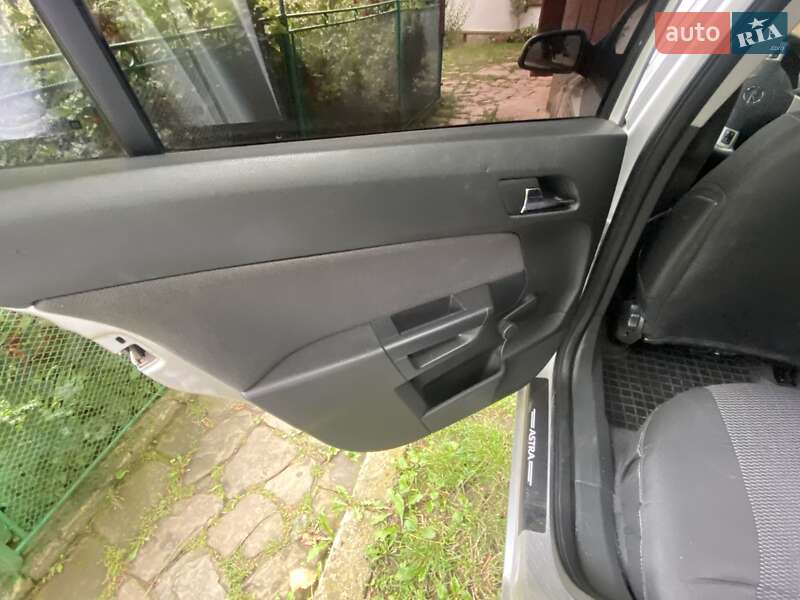 Универсал Opel Astra 2007 в Делятине