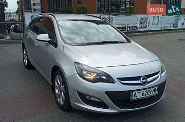 Універсал Opel Astra 2013 в Івано-Франківську