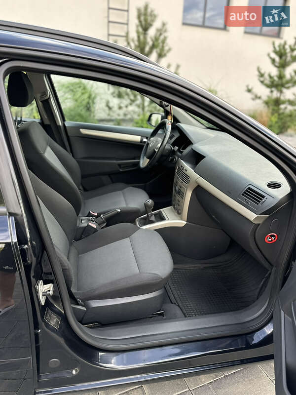 Универсал Opel Astra 2007 в Луцке