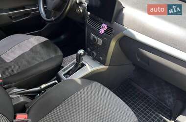 Хетчбек Opel Astra 2004 в Богородчанах