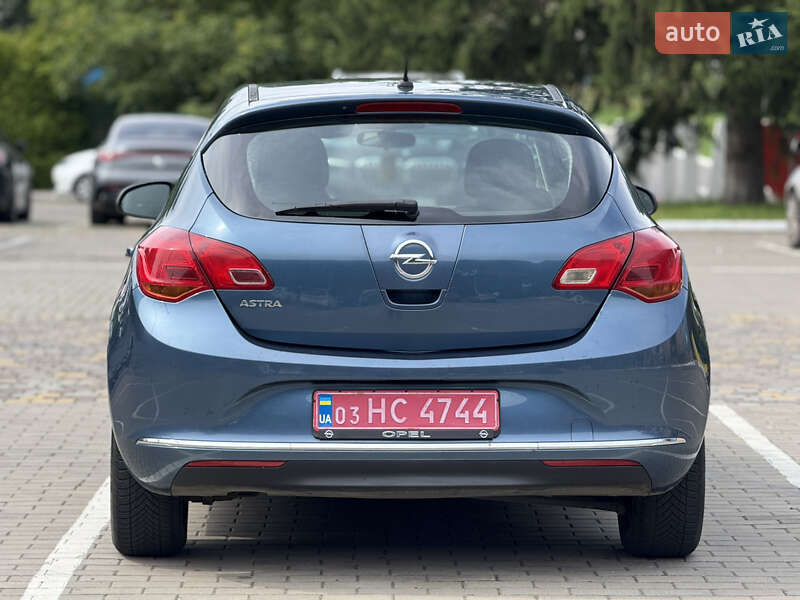 Хетчбек Opel Astra 2013 в Луцьку