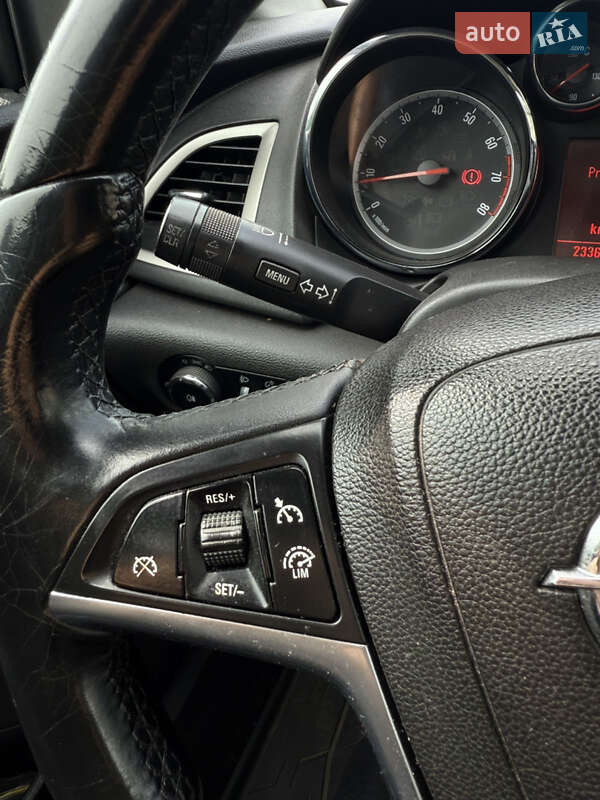 Хетчбек Opel Astra 2013 в Луцьку