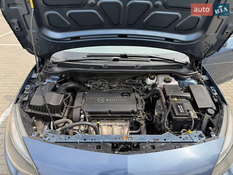 Хетчбек Opel Astra 2013 в Луцьку