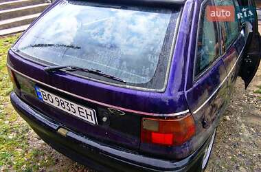 Хэтчбек Opel Astra 1993 в 