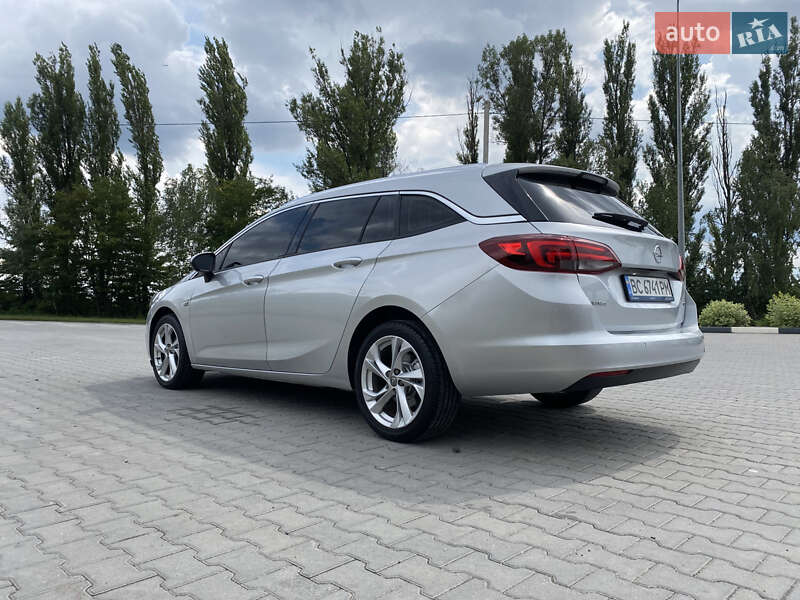 Универсал Opel Astra 2016 в Хмельницком