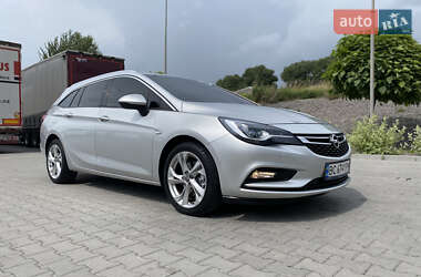 Универсал Opel Astra 2016 в 