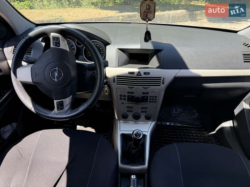 Универсал Opel Astra 2007 в Ивано-Франковске