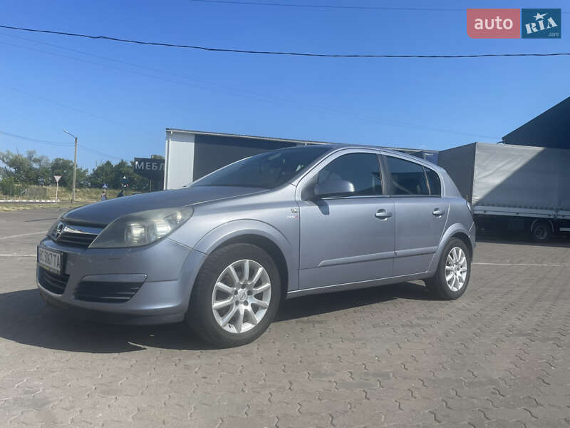 Хэтчбек Opel Astra 2005 в Стрые