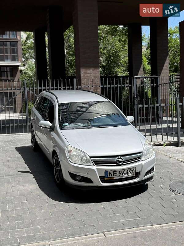 Универсал Opel Astra 2007 в Одессе