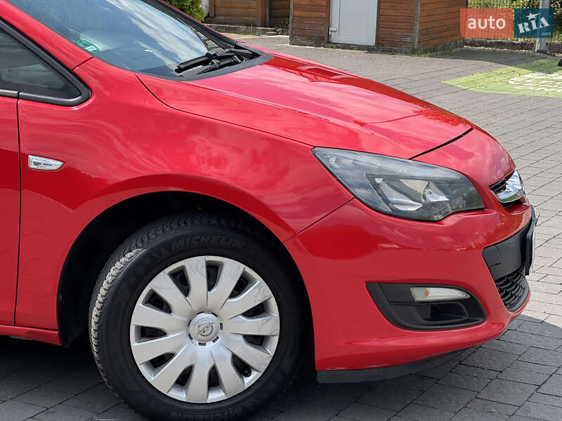 Універсал Opel Astra 2013 в Стрию