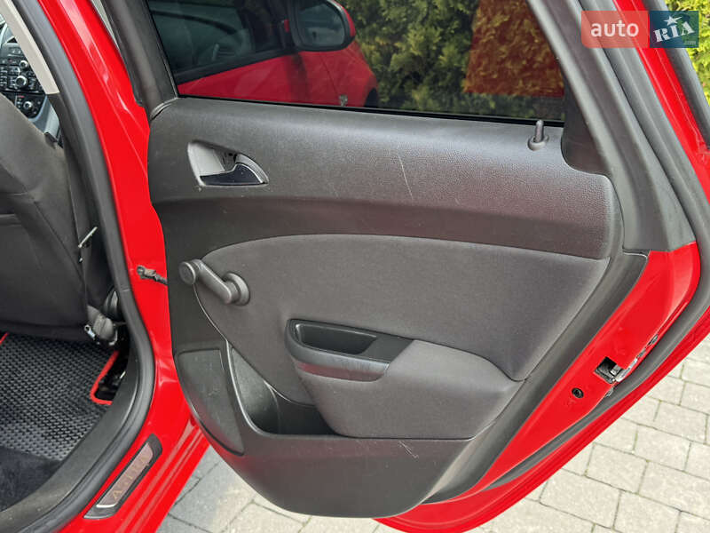 Універсал Opel Astra 2013 в Стрию
