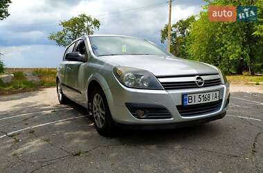 Хэтчбек Opel Astra 2004 в Светловодске