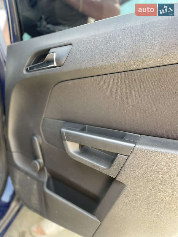 Універсал Opel Astra 2005 в Львові