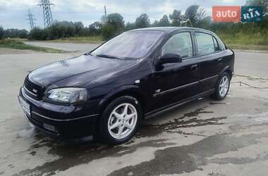 Хэтчбек Opel Astra 2003 в Синельниково