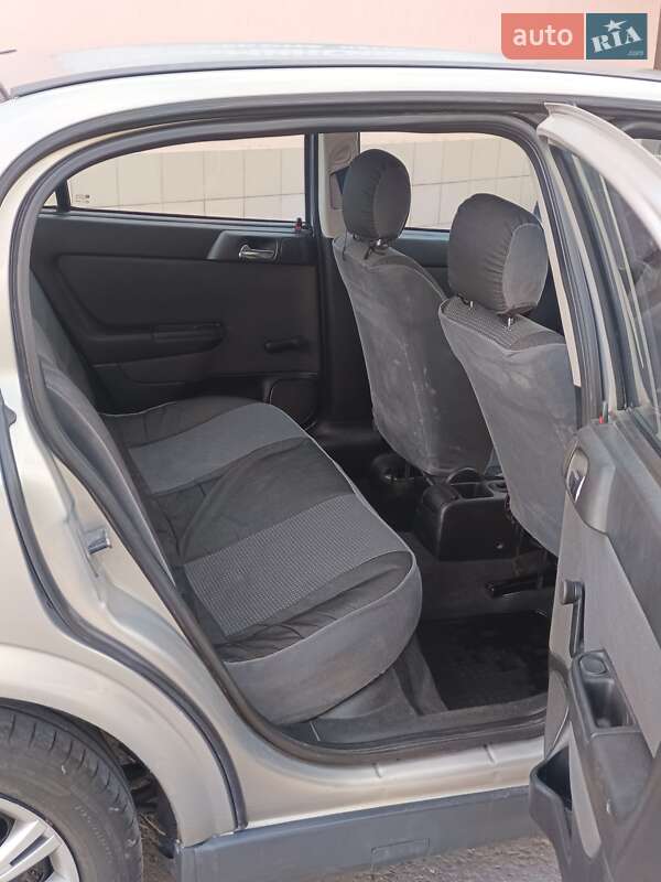 Седан Opel Astra 2008 в Новому Бузі