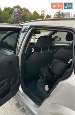 Универсал Opel Astra 2010 в 