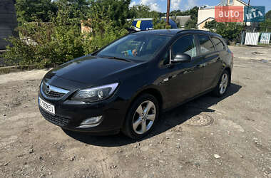 Универсал Opel Astra 2011 в 