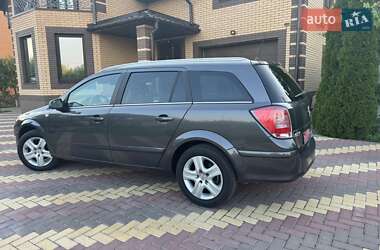 Универсал Opel Astra 2010 в Виннице