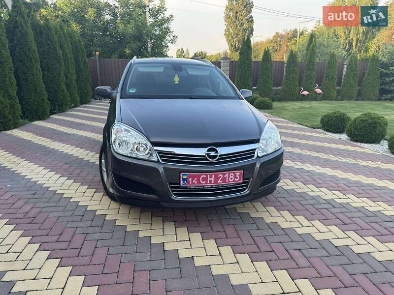 Универсал Opel Astra 2010 в Виннице