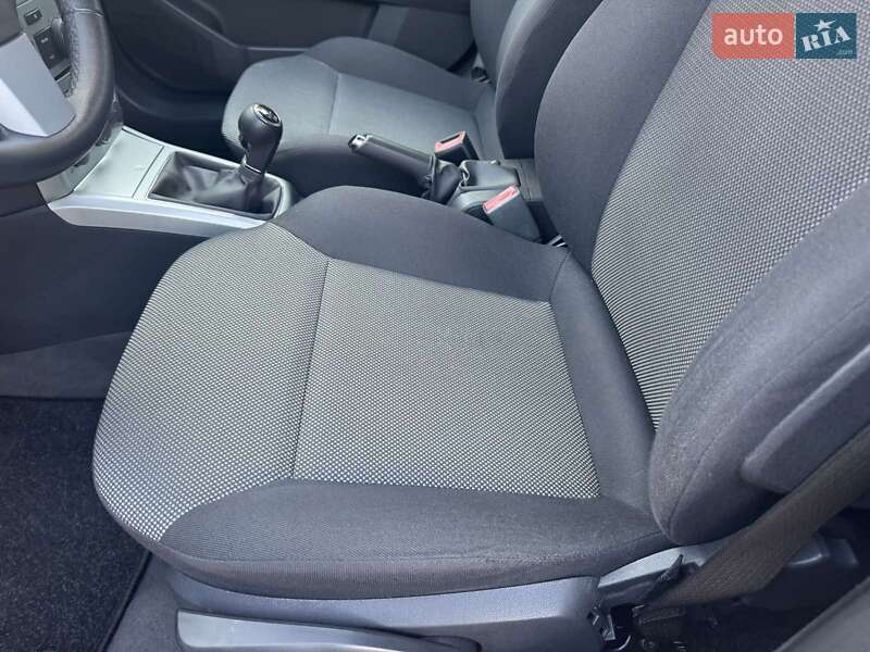 Универсал Opel Astra 2010 в Виннице