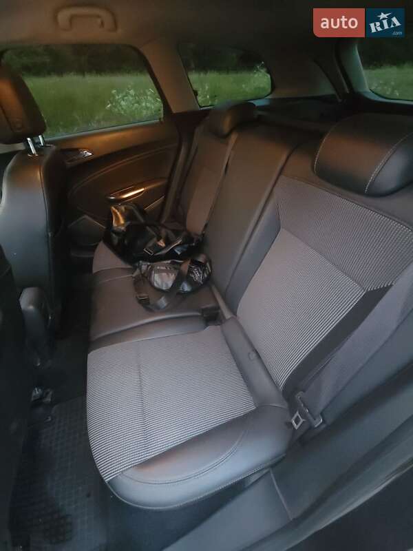 Універсал Opel Astra 2012 в Кременчуці