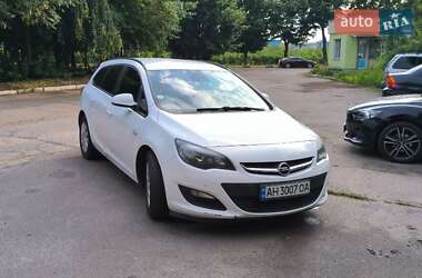 Универсал Opel Astra 2015 в Киеве