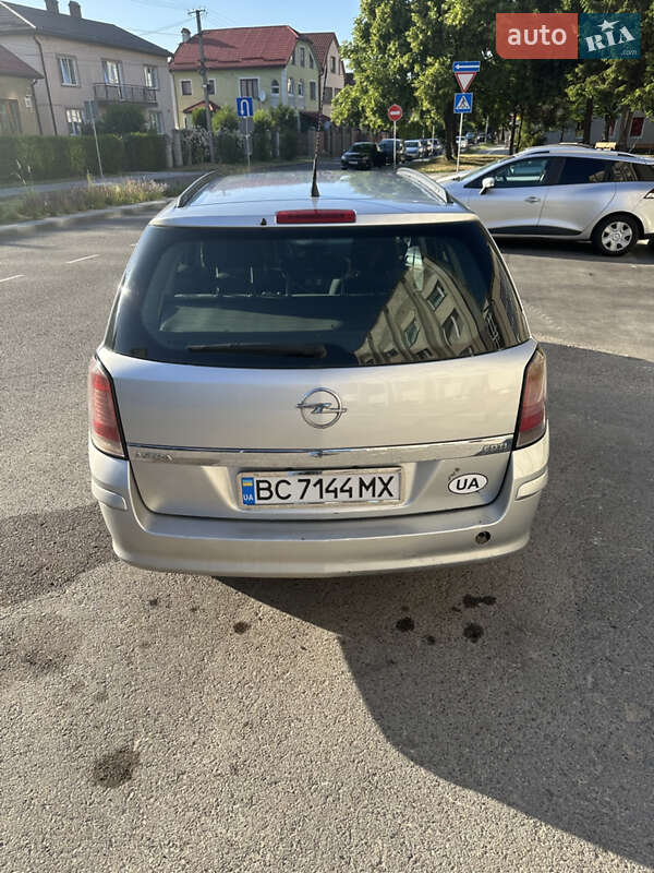 Универсал Opel Astra 2006 в Львове