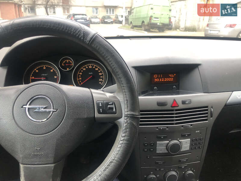 Универсал Opel Astra 2006 в Львове