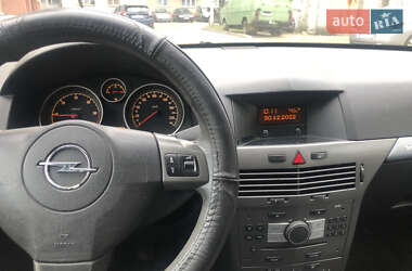 Універсал Opel Astra 2006 в 