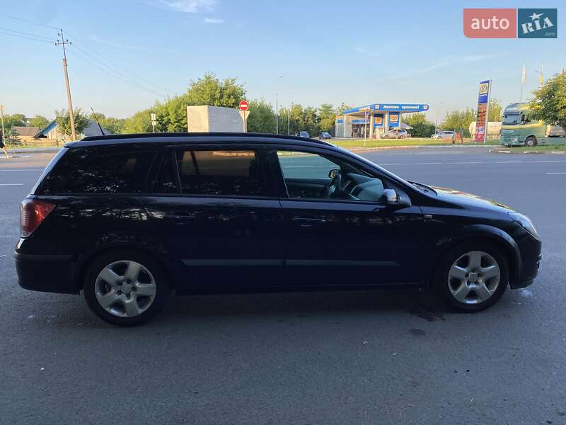 Универсал Opel Astra 2004 в Луцке