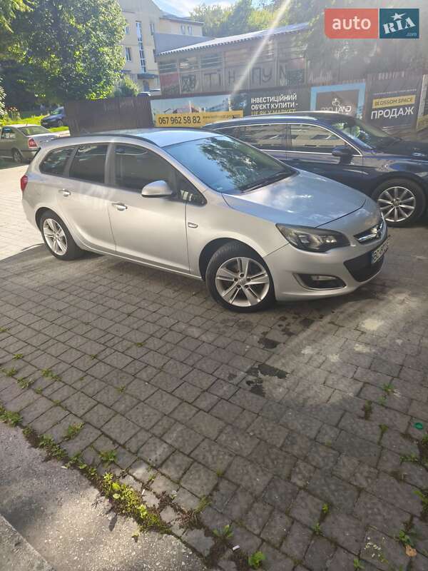 Opel Astra 2012