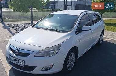Универсал Opel Astra 2010 в Мукачево