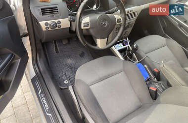 Универсал Opel Astra 2007 в 