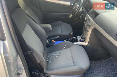 Универсал Opel Astra 2007 в 