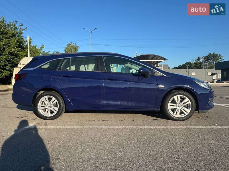 Универсал Opel Astra 2016 в Борисполе