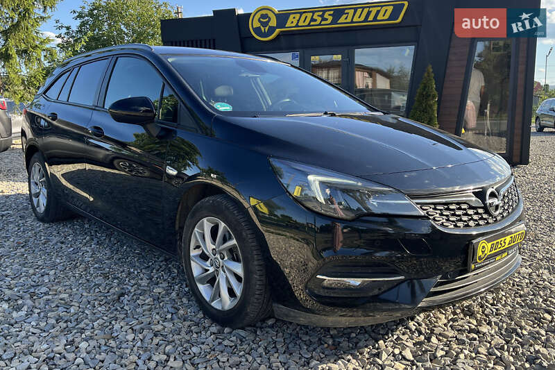 Opel Astra 2021